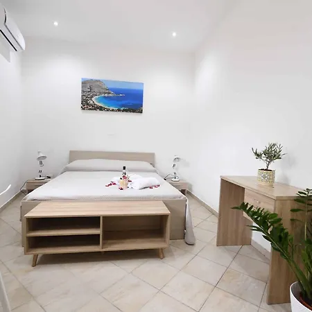 Apartment Phoenix Terrasini